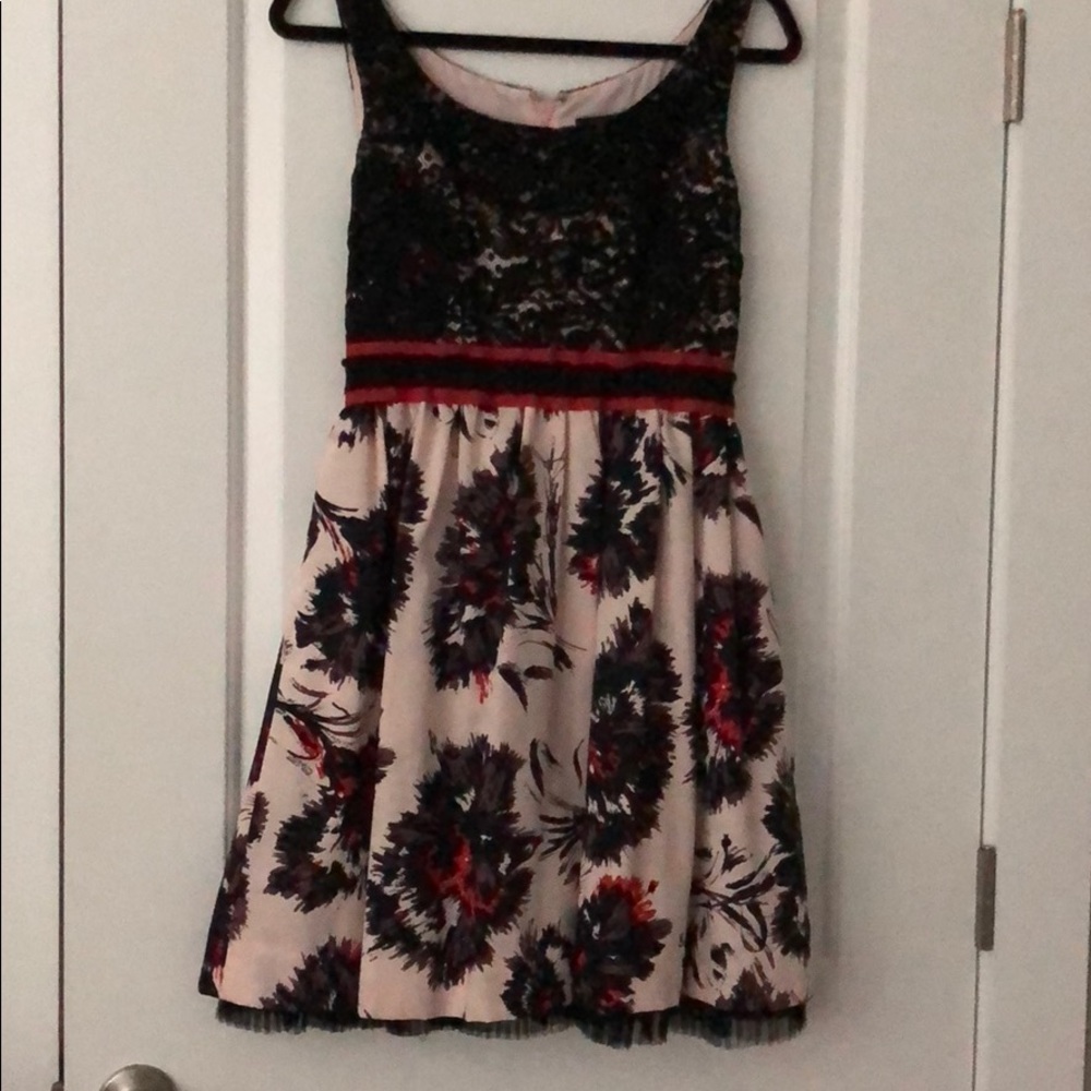 Beautiful sundress with tulle underlining
